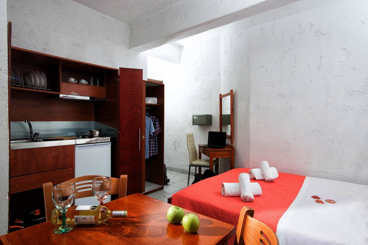 Geheel appartement, Vakantieappartement voor 3 personen met uitzicht op zee in Limenas Chersonisou, Iraklio-Heraklion en omgeving