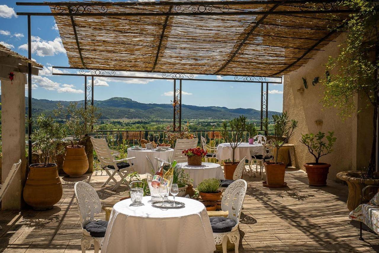 Double Room with Balcony in Lauris, Parc naturel régional du Luberon
