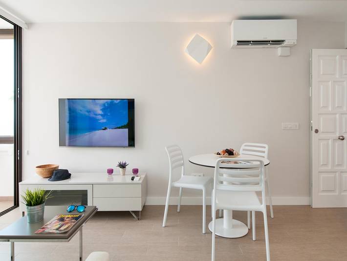 Villa pour 10 personnes, avec jardin ainsi que piscine et balcon, adapté aux familles à Maspalomas