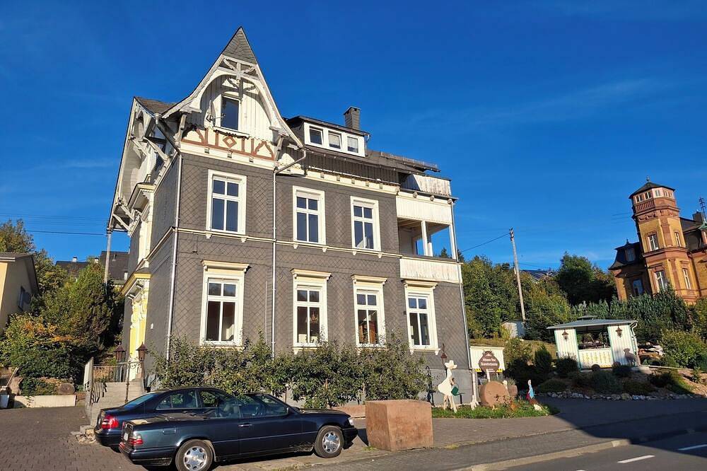 Ganze Wohnung, Appartement mit Balkon in Hilchenbach, Kreis Siegen-Wittgenstein