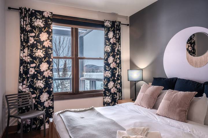 Gîte pour 6 personnes, avec vue sur le lac et piscine dans Québec - 4