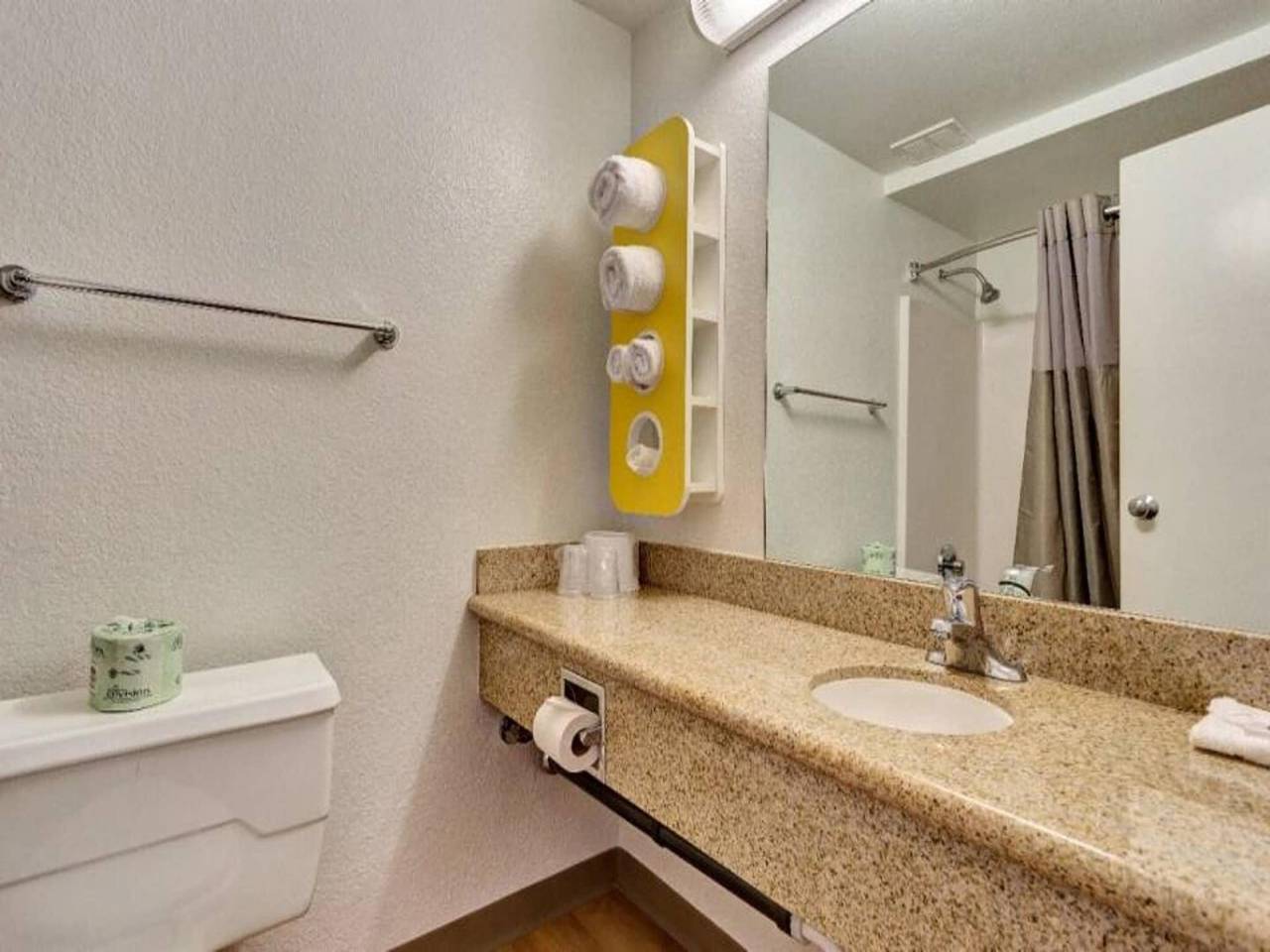 Ganze Wohnung, Kingsize-Bett|Mobile Acc|Ri Shwr|Nsmk|Minikühlschrank in Belmont (California), Silicon Valley