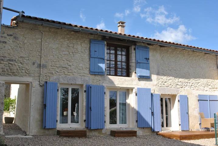 Location de vacances pour 5 personnes, avec jardin ainsi que piscine et vue à Cherval - 2