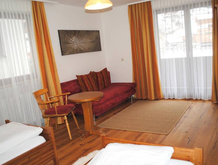 Ferienwohnung für 6 Personen, mit Balkon und Garten sowie Pool in Großarl - 4