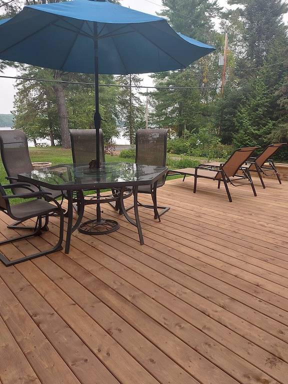 Vacation rental for 8 people, with yard, with pets in Algonquin Provincial Park