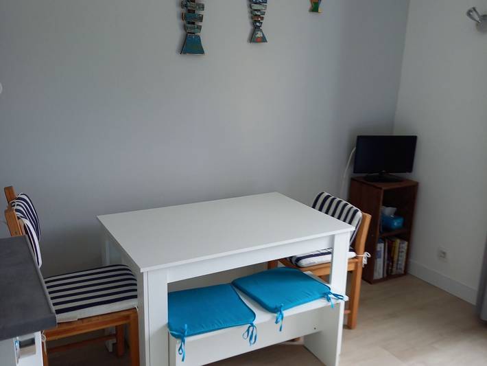 Gîte pour 4 personnes, avec piscine dans Kerjouanno - 2