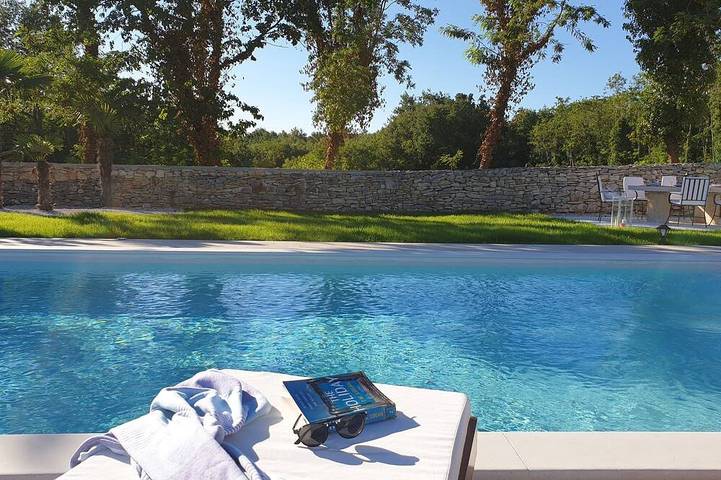 Villa für 7 Personen, mit Garten - 1