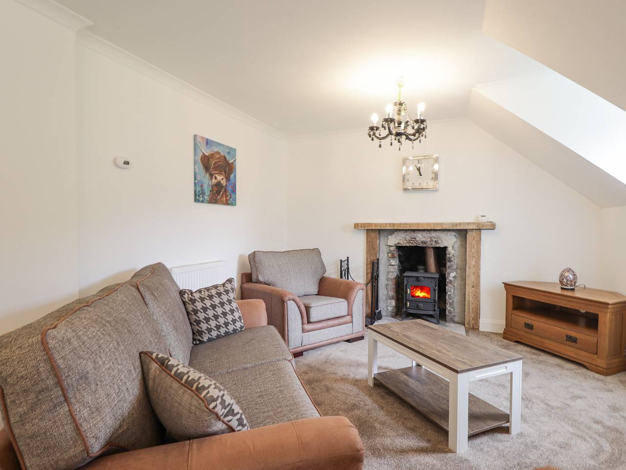 Entire apartment, Apartment in Foyers in Highlands