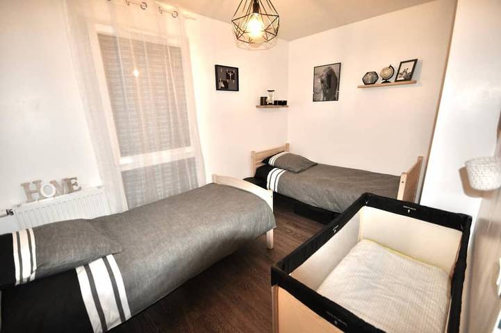 Gîte pour 6 personnes, avec terrasse à Chessy - 4