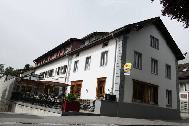 Hotel für 7 Personen, mit Terrasse in Maienfeld