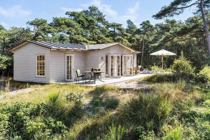 1601 Aakirkeby - Lyngvejen 16 in Vestre Sømark, Pedersker