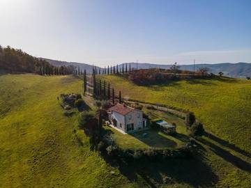 Gîte pour 3 personnes, avec jardin et vue, animaux acceptés à Campiglia d'Orcia