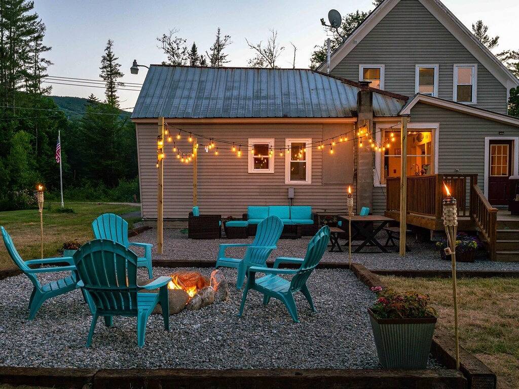 Charming Farm House- Game Room & Hot Tub, Fire Pit in Newry, Sunday River