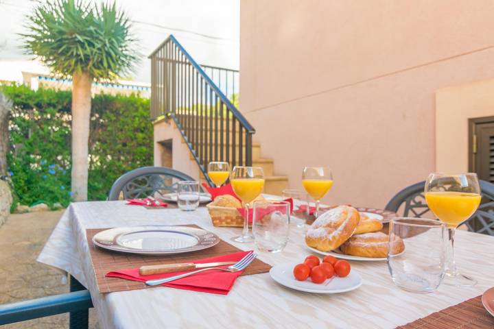 Lluna Home - Ferienhaus mit Terrasse in Colonia de Sant Jordi. Wifi gratis in Colònia de Sant Jordi, Ses Salines