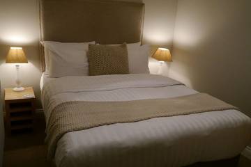 Log Cabin for 5 People in Lincoln, Lincolnshire, Photo 2