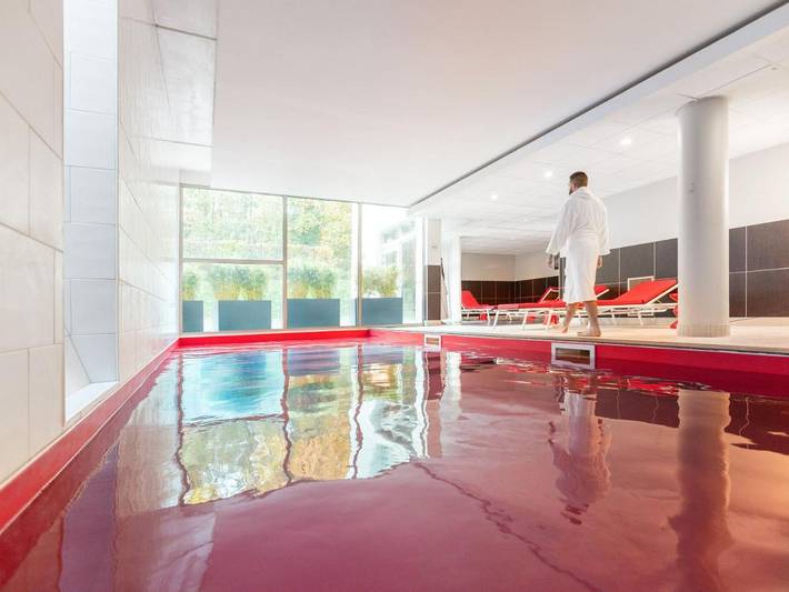 Hôtel pour 2 personnes, avec piscine et jardin ainsi que sauna et vue, animaux acceptés