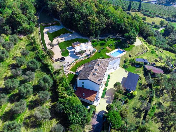 B&b voor 2 personen, with Tuin and Zwembad as well as Uitzicht in Caprino Veronese