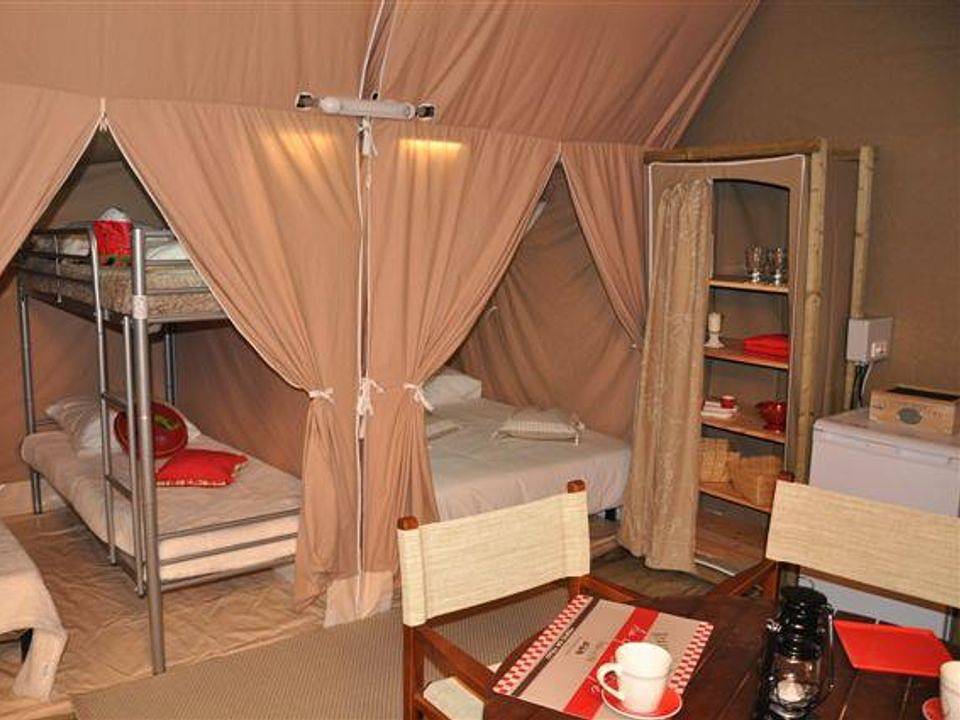 Camping Le Both d'Orouet - Tente en toile et en bois 5 personnes - Le Lodge Canada in Saint-Jean-de-Monts, Vendée