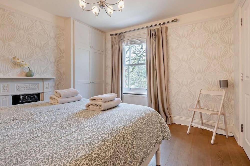 3 Bed in Brockenhurst (oc-nfl92) in Brockenhurst, Hampshire