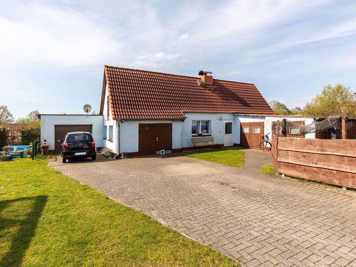 Ferienhaus für 4 Personen, mit Balkon/Terrasse und Garten in Niepars