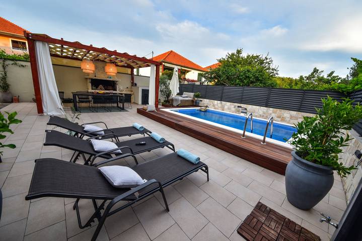 Villa für 6 Personen, mit Garten und Balkon, kinderfreundlich in Zadar - 4