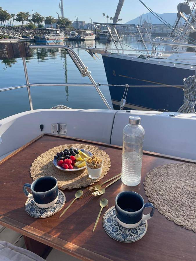 Bateau pour 3 personnes, avec Terrasse et Vue sur le lac dans Casino d'Hendaye - 2