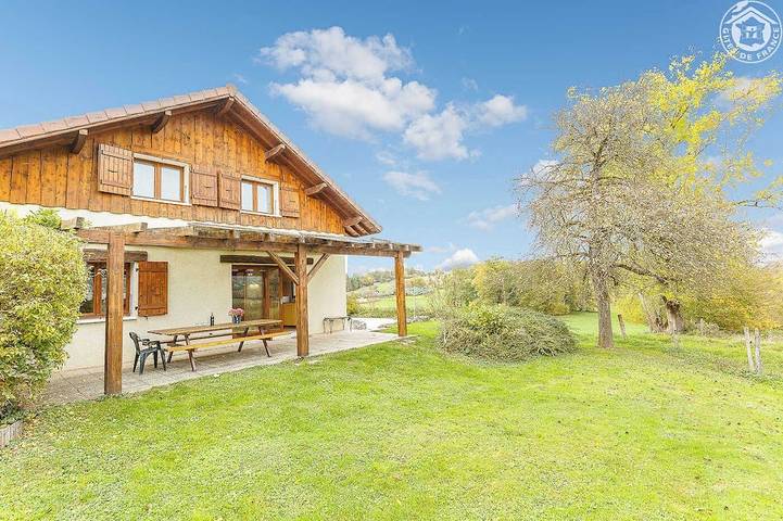 Location de vacances pour 6 personnes, avec terrasse, animaux acceptés à Épersy