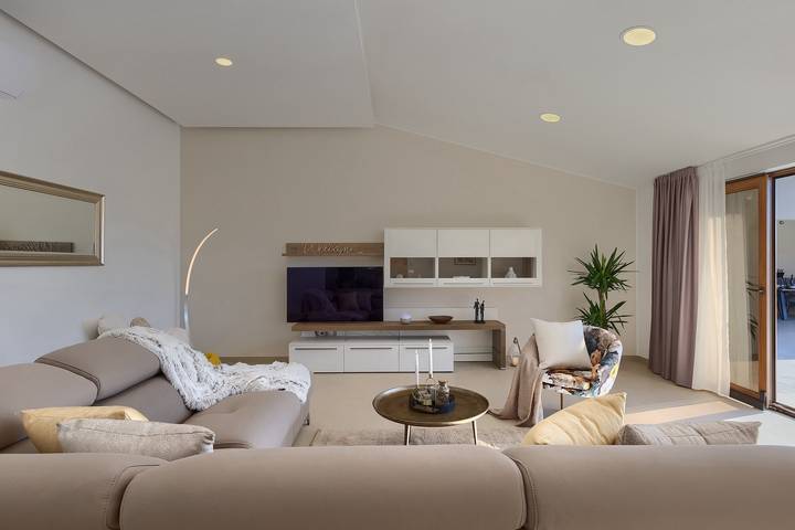 Villa pour 7 personnes, avec piscine ainsi que terrasse et jardin à Loborika - 4