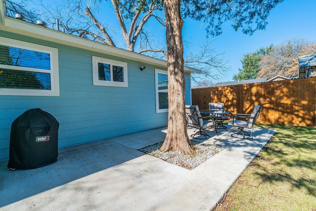 Walk to Stadium*Hot Tub*Ping Pong*Secured Parking in Arlington, Tarrant County