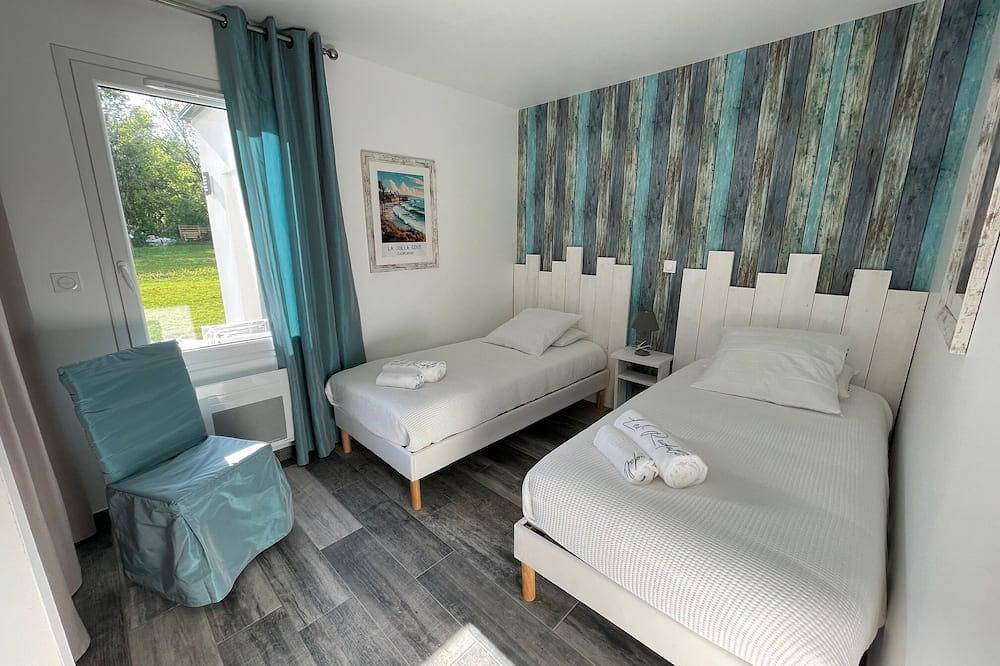 \"Les  Rudali\"  Villa \"New Port\"  Maison neuve  4* avec piscine  pour 6 Personnes in Chambon (Charente-Maritime), Région de Rochefort