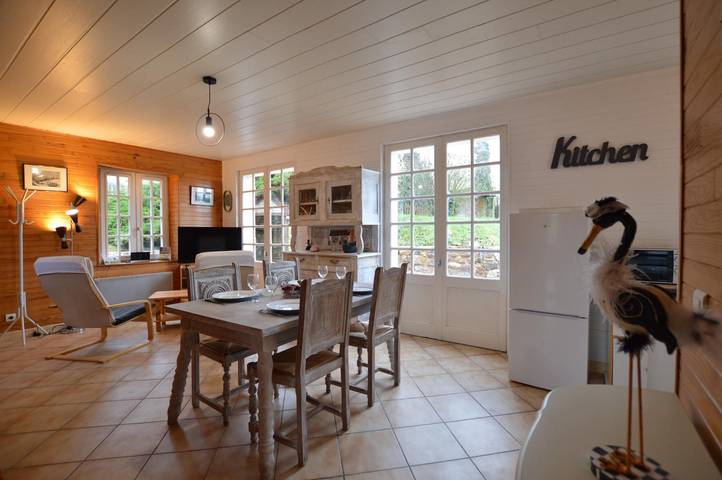 Gîte pour 4 personnes, avec terrasse et jardin, animaux acceptés à Saint-Pern