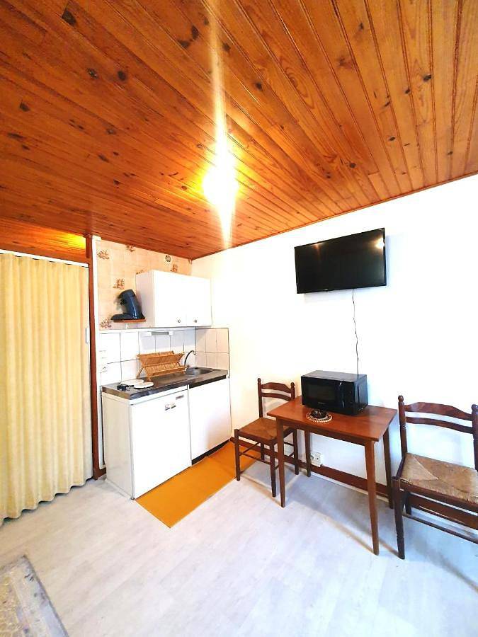 Appartement entier, La Rosée - Studio Campagne à 50m des Thermes - Vue jardin, Wifi, Smart Tv in Bourbonne-les-Bains, Haute-Marne