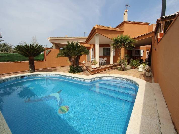 Chalet para 6 personas, con jardín y terraza, Se admiten mascotas en Provincia de Tarragona - 2