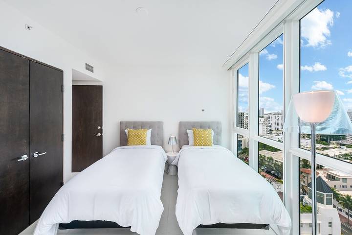 Loft for 8 people, with balcony and sauna as well as pool in Miami Beach