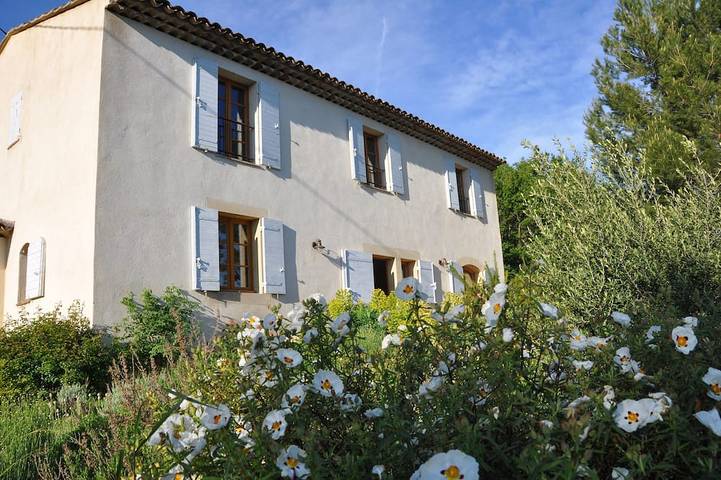 Agriturismo pour 6 personnes, avec jardin à Artigues (Var)