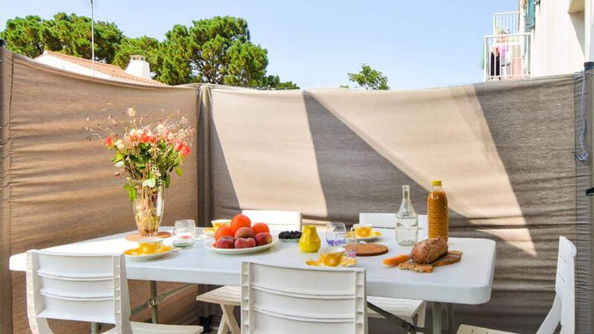 Gîte pour 5 personnes, avec jardin dans Plage des sables d'or - 2