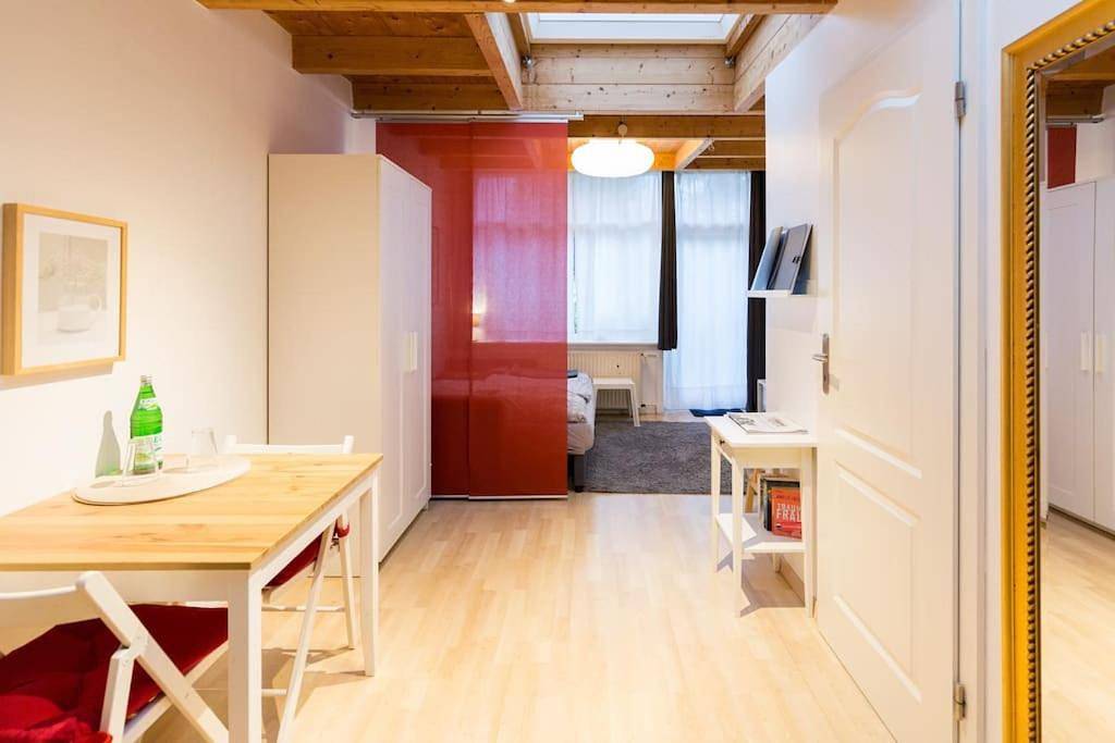 Ganze Wohnung, One-Bedroom Apartment in Phantasialand, Brühl