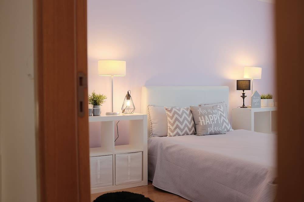 Vacation Home Villa M, Sesimbra, Lisbon, Tagus; 6/7 pax in Praia da Califórnia, Sesimbra