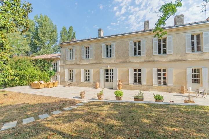 Maison de vacances pour 15 personnes, avec jardin, animaux acceptés à Saint-Sulpice-et-Cameyrac