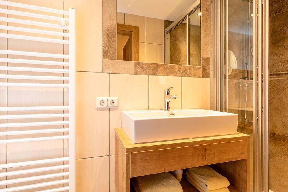 Ganze Wohnung, Appartement Edelweiss - Appartements Schrambacherhof in Achenkirch, Brandenberger Alpen