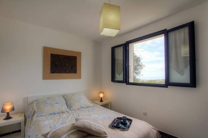Apartamento entero, Apartment in Macchia with a view of the sea, 5 minutes from the beach and shops in Cargèse, Parc naturel régional de Corse