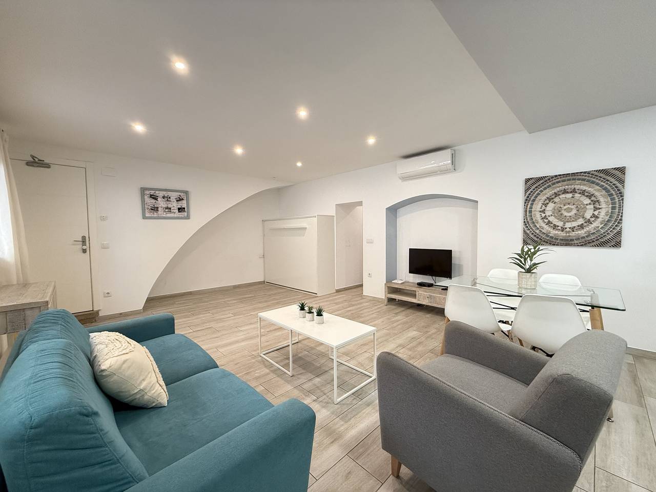 Entire apartment, Agi Cosconillas Centro in Roses Centre, Roses