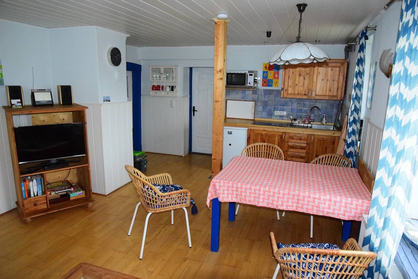 Ferienhaus Störtebecker in gemütlichem Doppelhaus in Ortsrandlage in Sundhagen, Vorpommern-Rügen