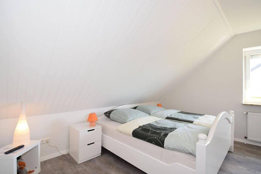 Wohnen im Grünen für bis zu 8 Personen, im Zentrum von Büsum in Hafen Büsum, Büsum