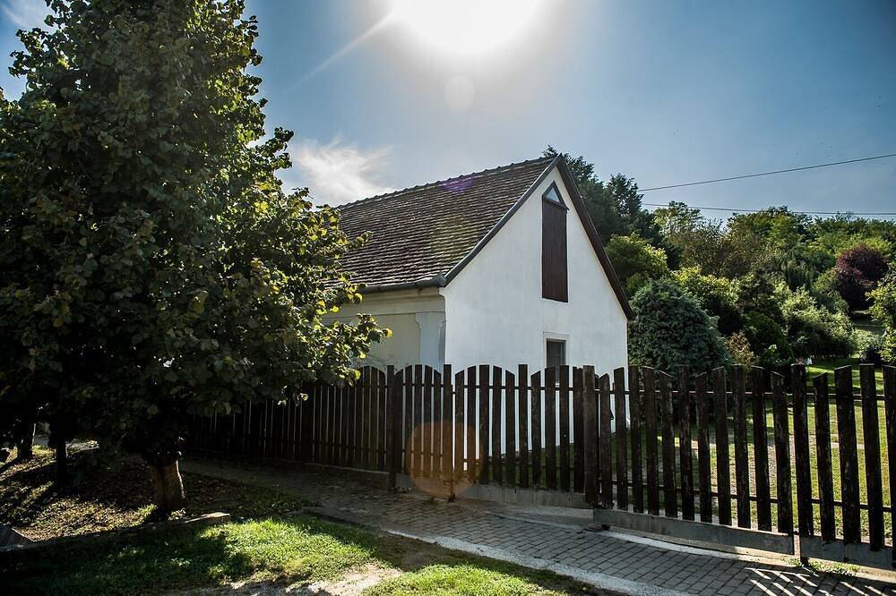 Galóca Holiday Home - Zwei Schlafzimmer Chalet, Schläft 4 in Szentlőrinci kistérség