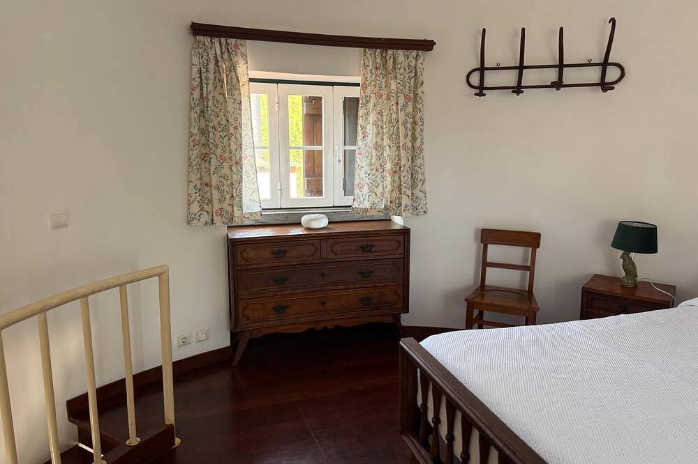 Have an experience in a refurbished century-old windmill, in Alcabideche, Lissabon Distrikt