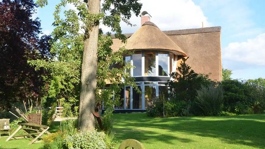 Ferienwohnung für 5 Personen, mit Terrasse und Garten in Grebin