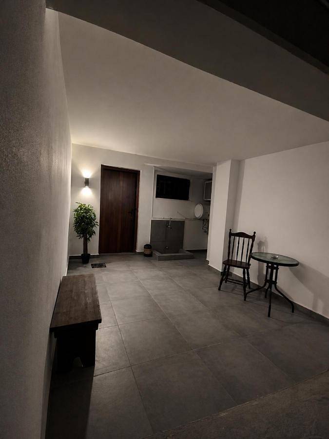 Gîte pour 2 personnes, avec terrasse dans Érétrie - 2