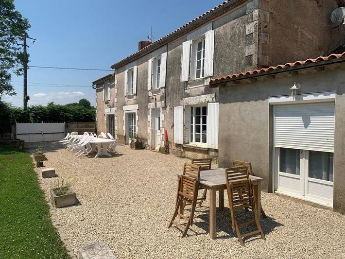 Appartement de vacances pour 4 personnes, avec Terrasse ainsi que Jardin et Piscine dans les Deux-Sèvres - 4