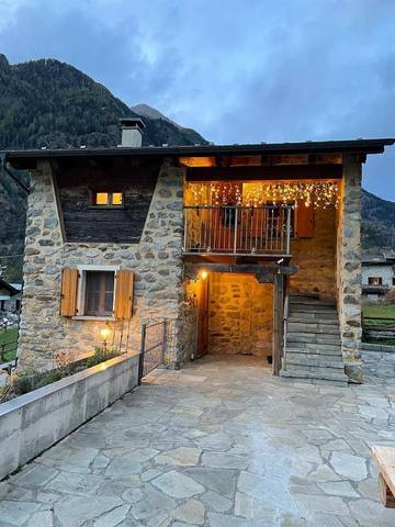 Gîte pour 2 personnes, avec terrasse ainsi que vue et jardin à Sondalo